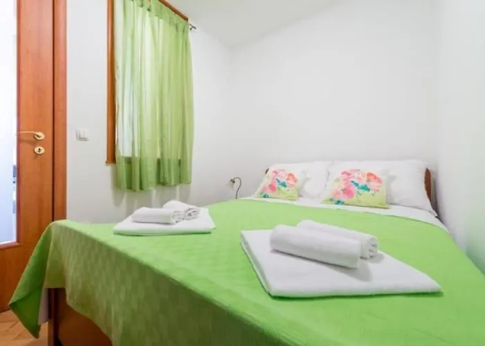 Apartmán Feel Good - Two-bedroom With Terrace And Garden View