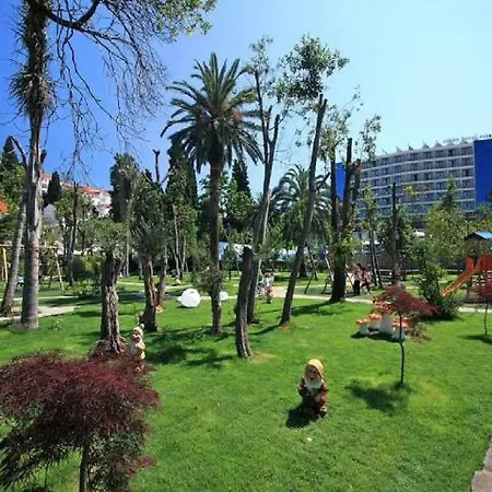 Feel Good - Two-bedroom With Terrace And Garden View