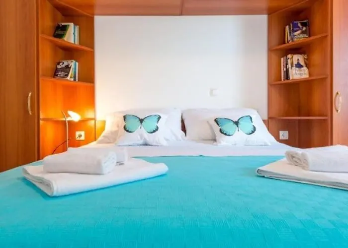 Feel Good - Two-bedroom With Terrace And Garden View Апартаменты Дубровник