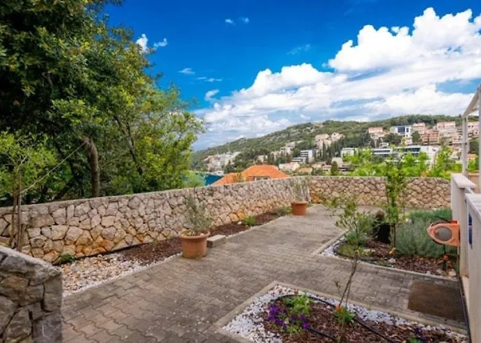 Feel Good - Two-bedroom With Terrace And Garden View