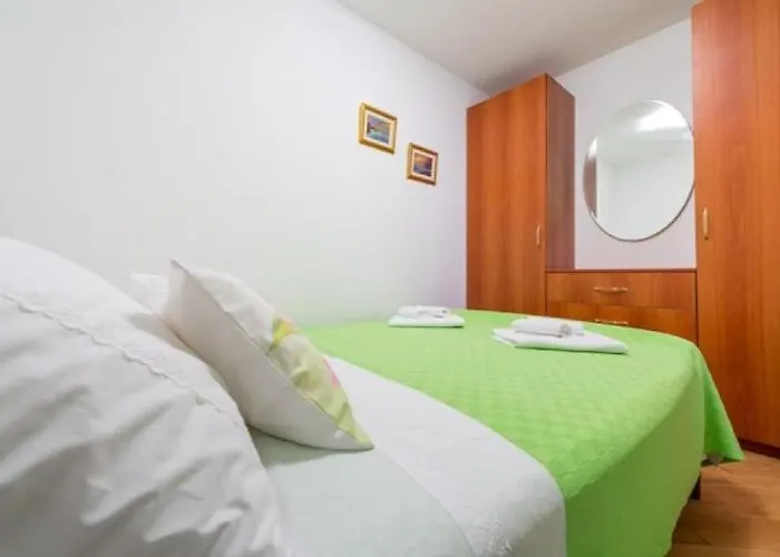 Feel Good - Two-bedroom With Terrace And Garden View