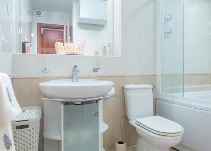 Feel Good - Two-bedroom With Terrace And Garden View Apartament *