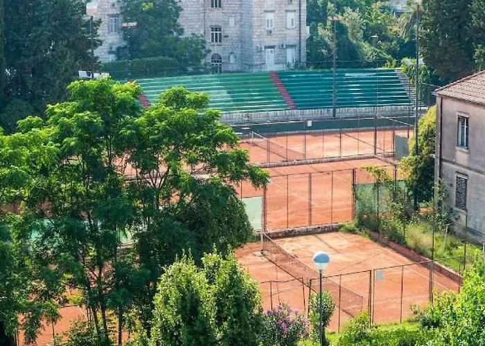 Feel Good - Two-bedroom With Terrace And Garden View *